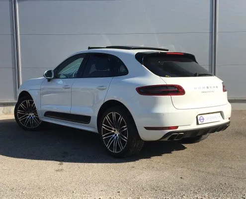 Car4Rent - 4964459F 75BC 4CD6 9396 F97D5F624542