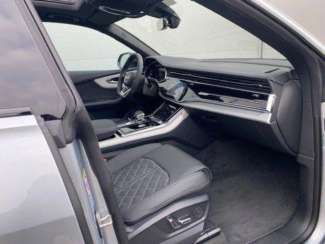 Louer une audi q8, Location Audi q8 Côte d'Azur Car4rent