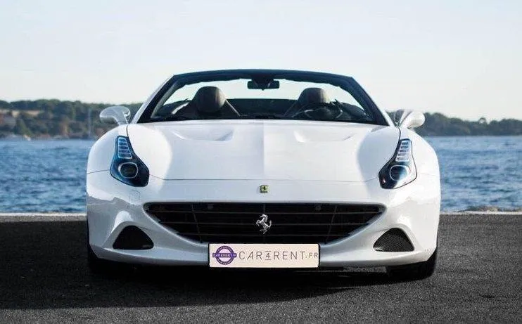 Location Ferrari California