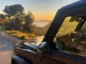 Rent a Mercedes G Class in Saint Tropez, rent luxury car France, rent sports car saint-jean-cap-ferrat, Louer une voiture de sport à Saint-Jean-Cap-ferrat