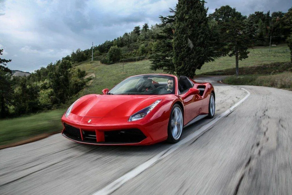 louer une ferrari 488 spyder, Location de voiture de luxe en Provence